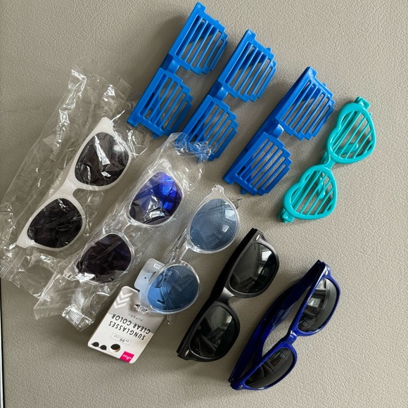 BONUS Fun Party Entertainment, Favors & Props | 24 Piece | Kids Games & Crafts - Picture 4 of 12